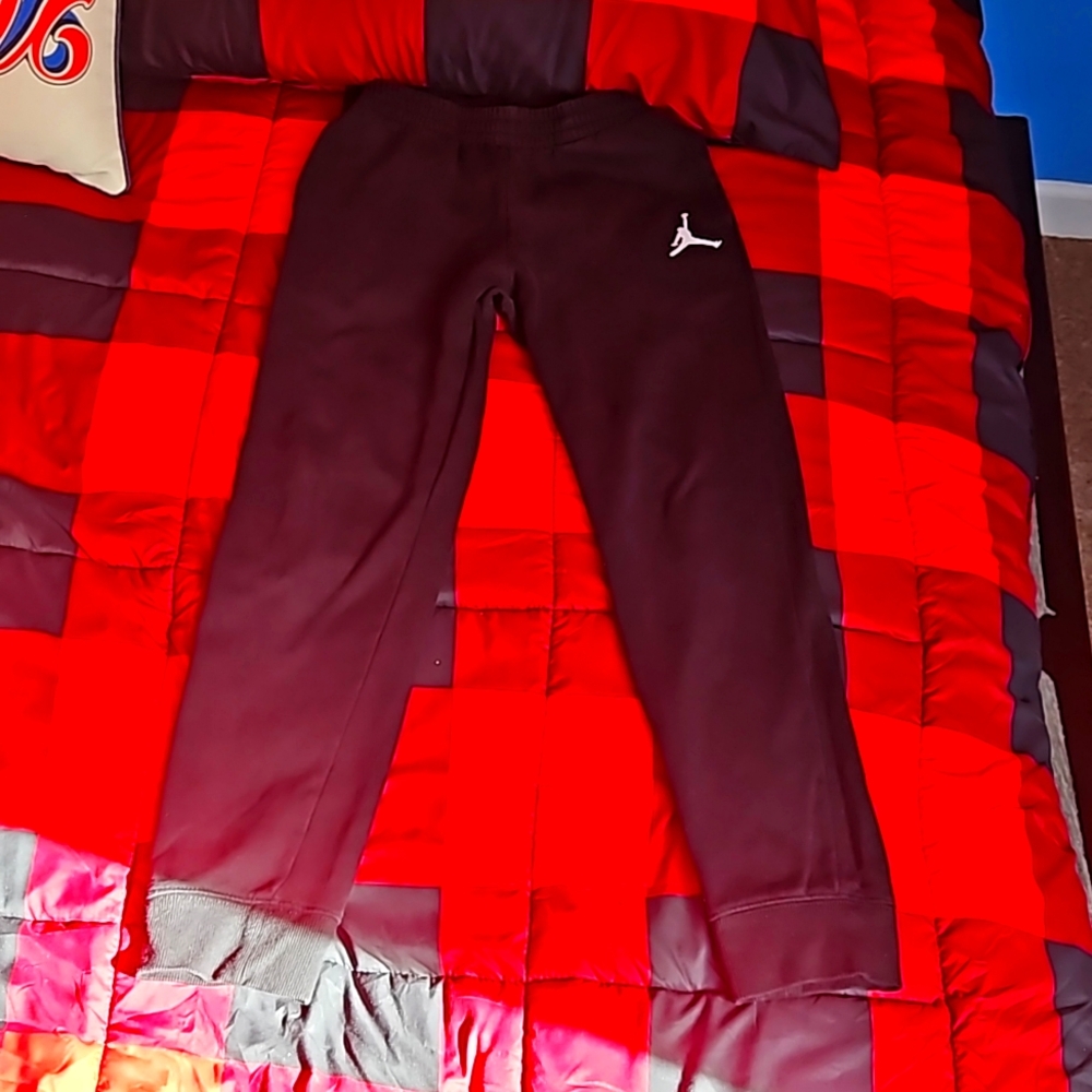 Jordan boy's sweatpants, sz L